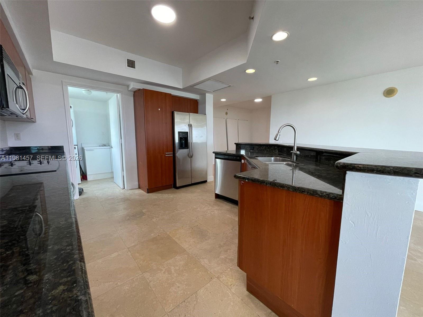 14951 Royal Oaks Ln #709, North Miami FL 33181