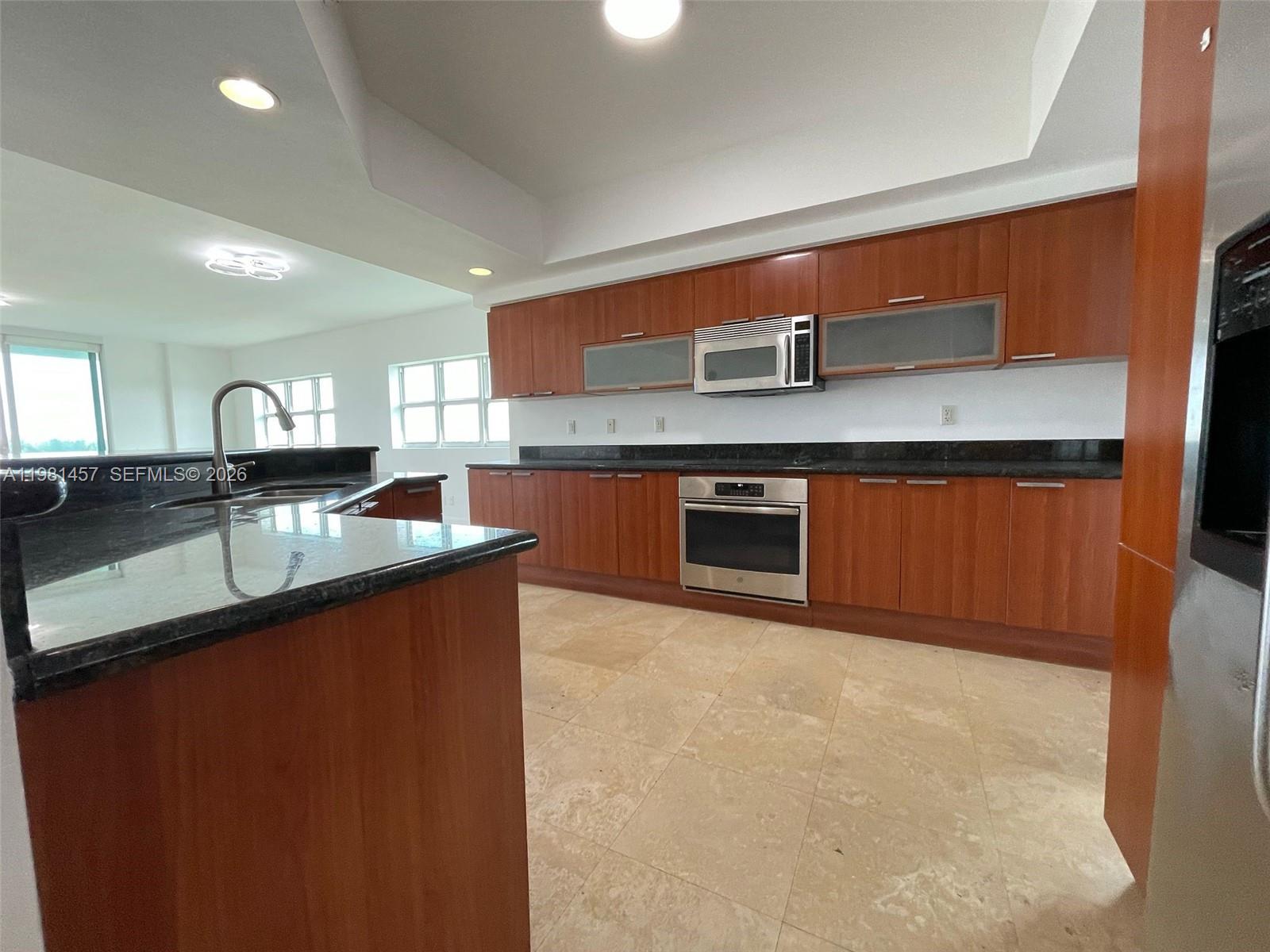 14951 Royal Oaks Ln #709, North Miami FL 33181