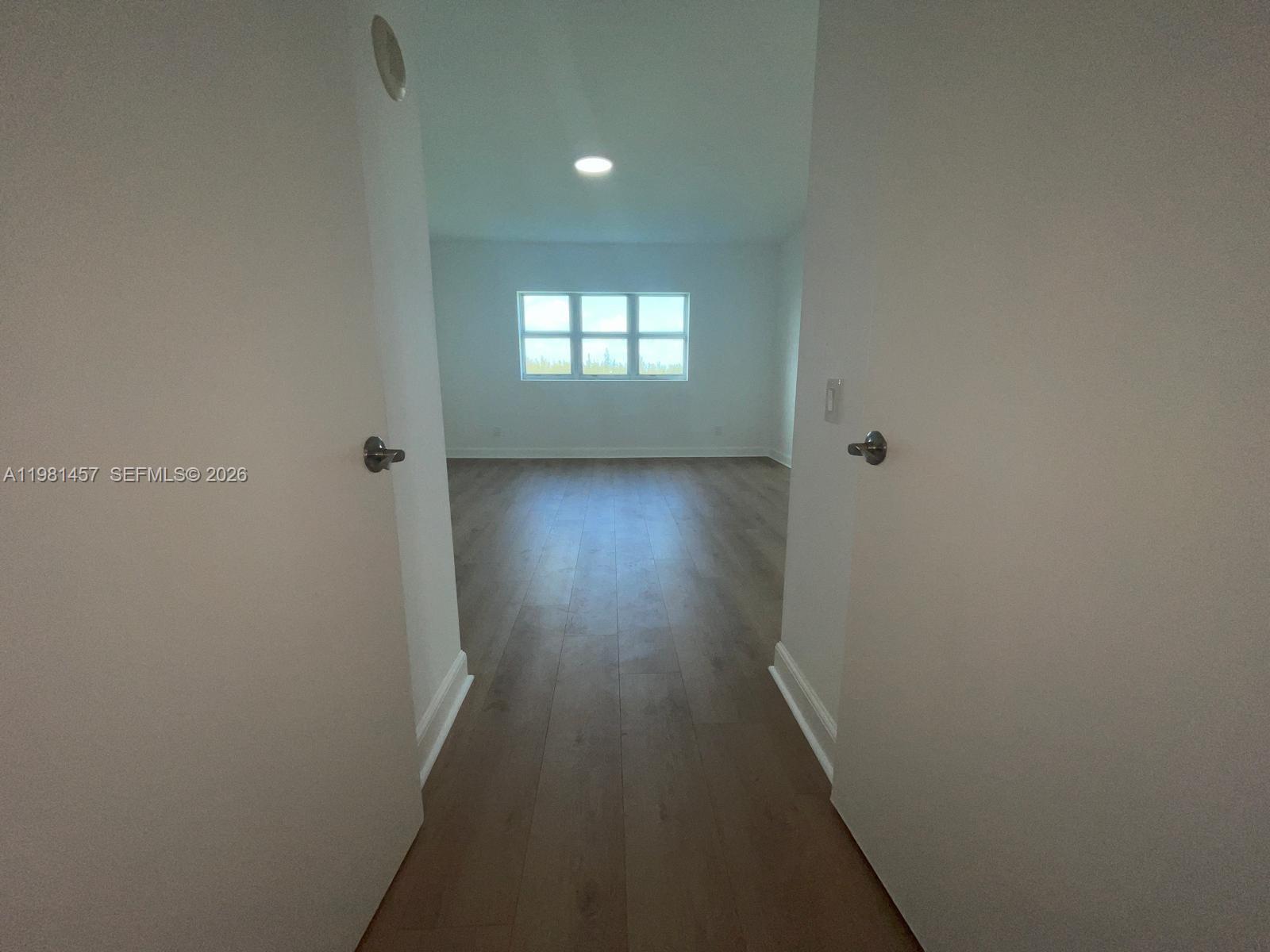 14951 Royal Oaks Ln #709, North Miami FL 33181