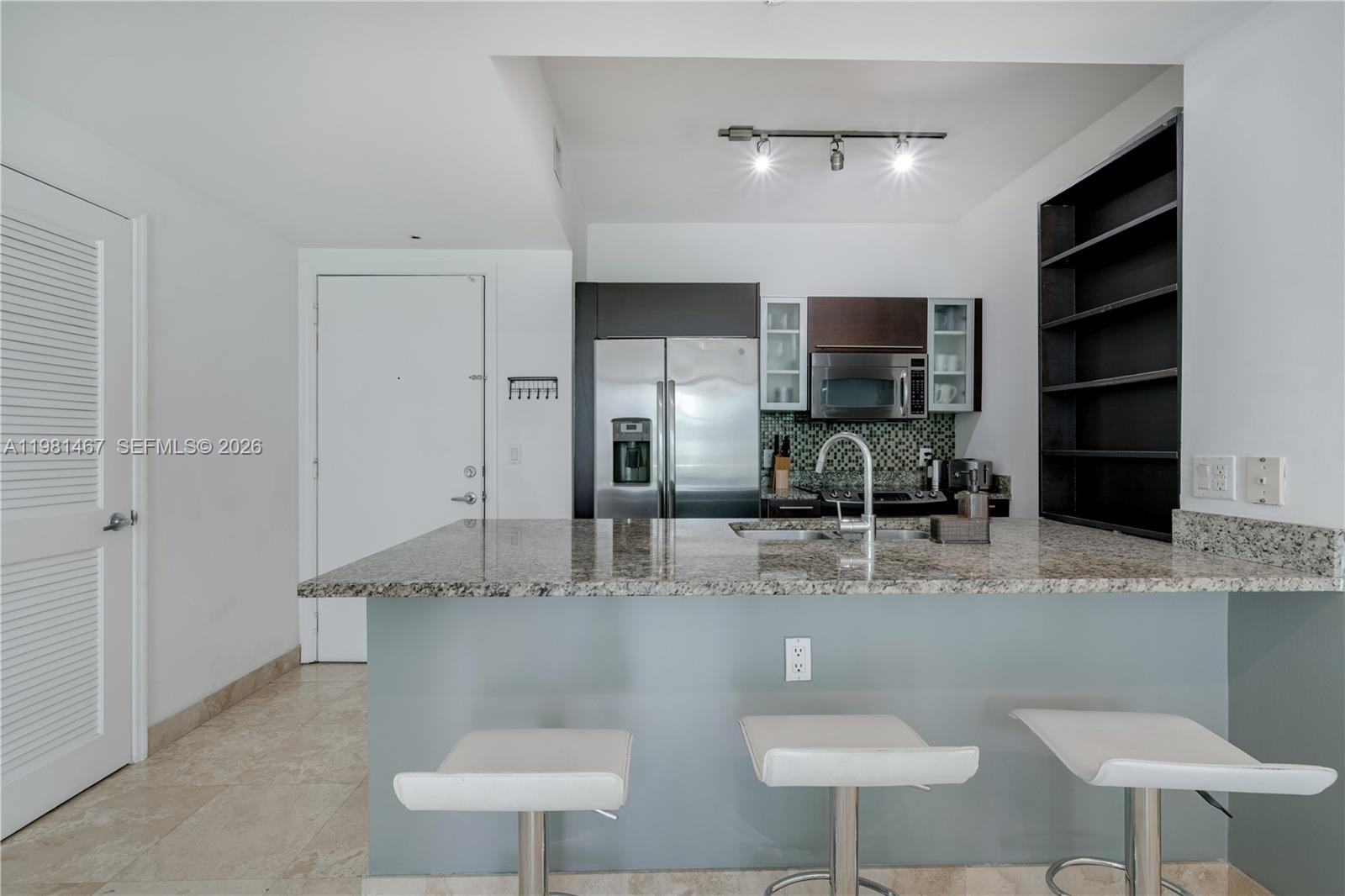 950 Brickell Bay Dr #1403, Miami FL 33131