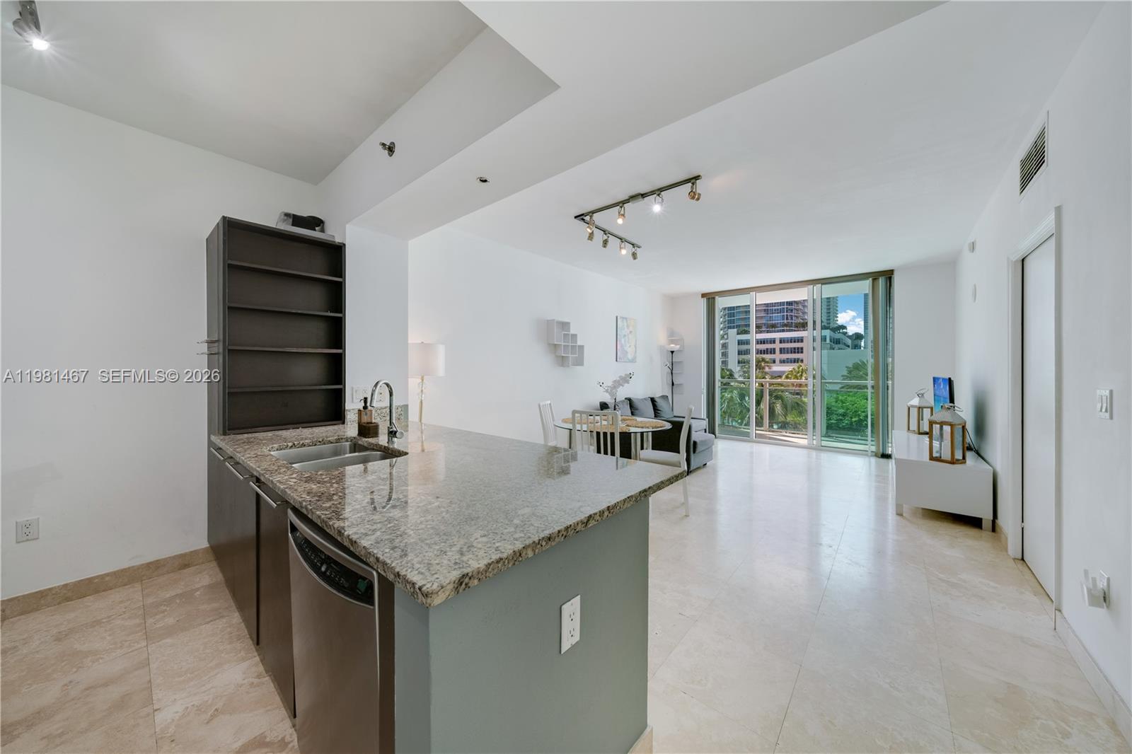 950 Brickell Bay Dr #1403, Miami FL 33131