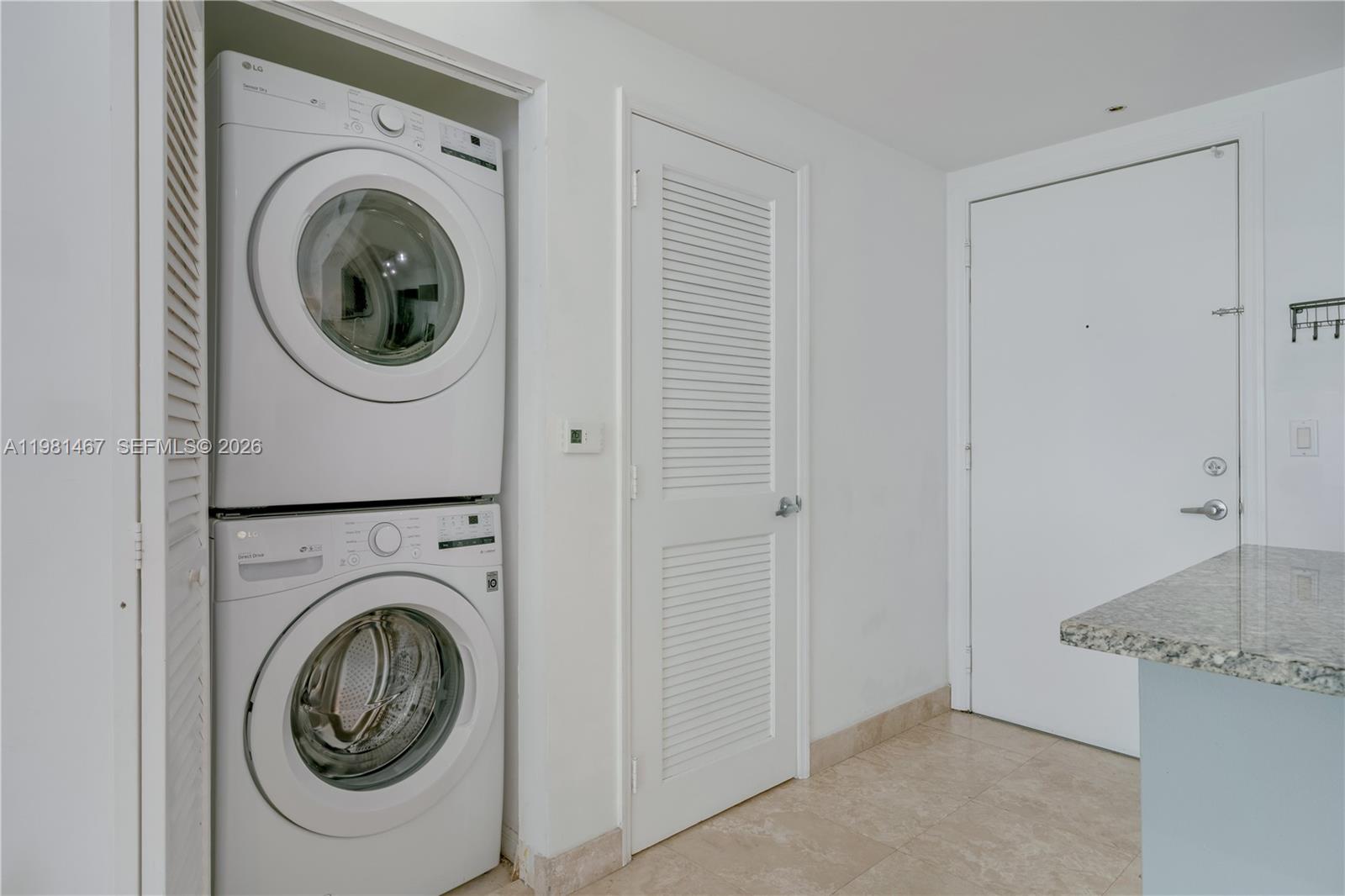 950 Brickell Bay Dr #1403, Miami FL 33131