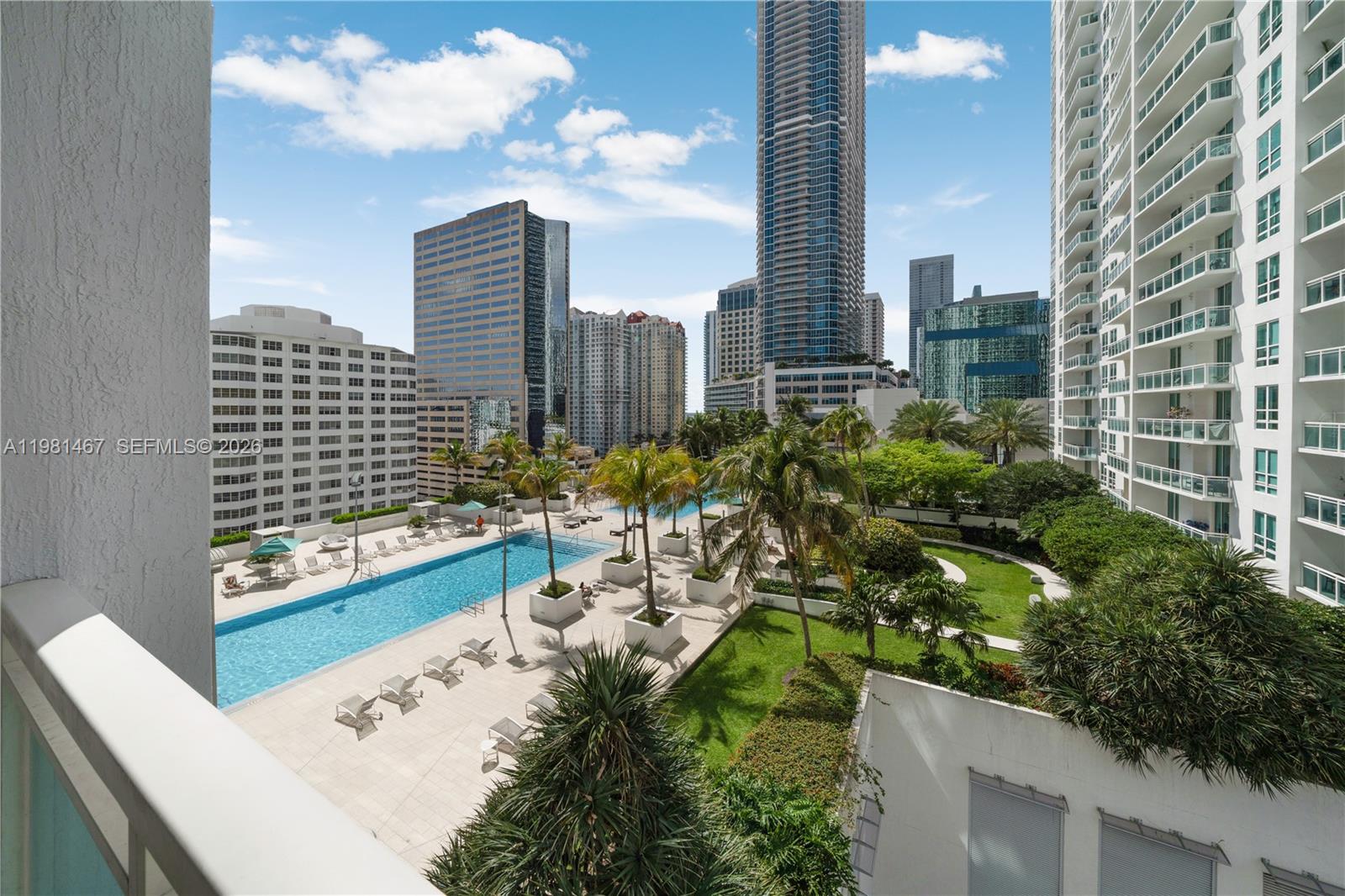 950 Brickell Bay Dr #1403, Miami FL 33131