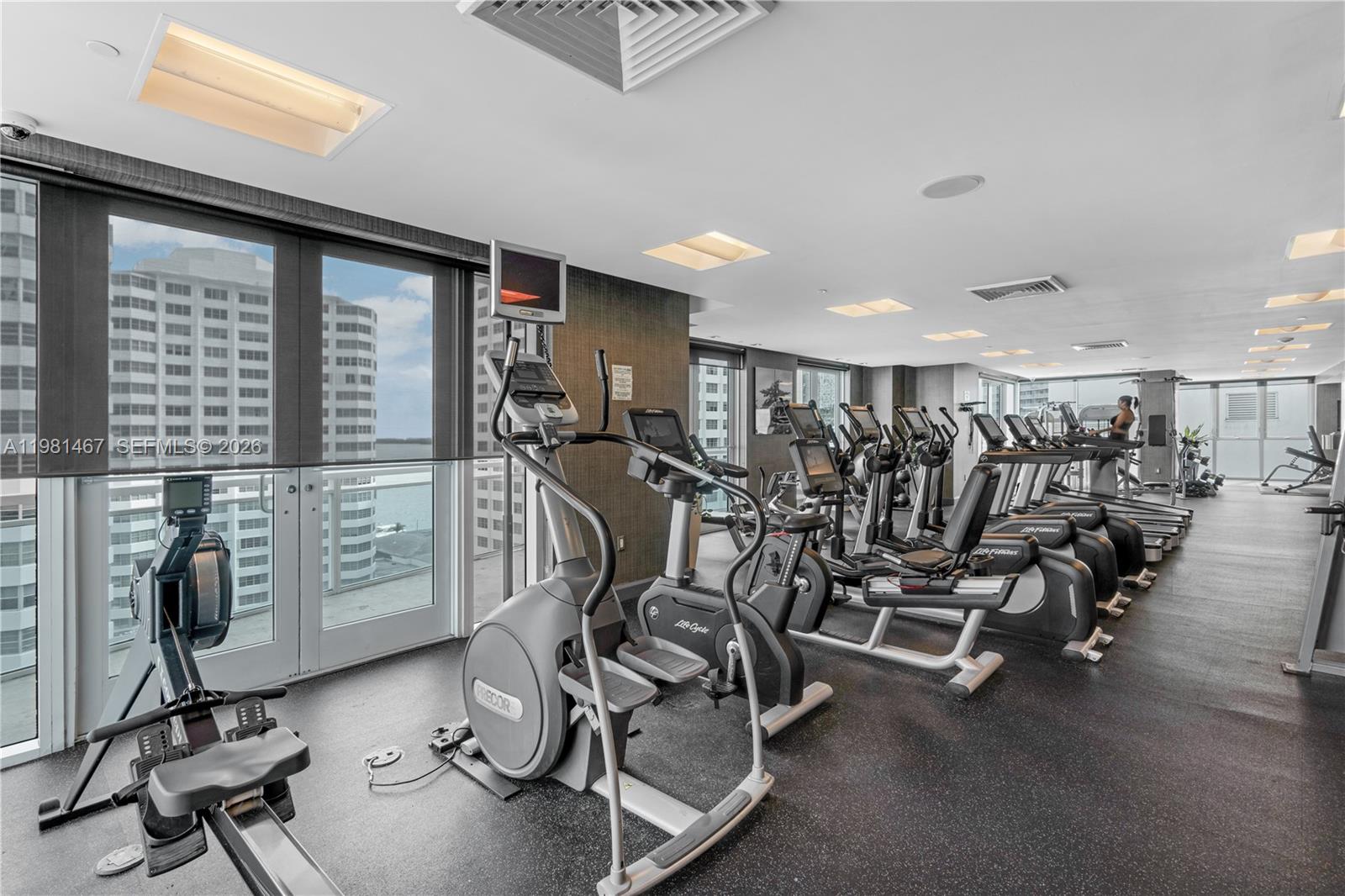 950 Brickell Bay Dr #1403, Miami FL 33131