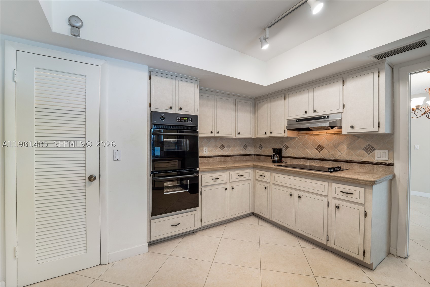 7970 SW 146th St, Palmetto Bay FL 33158