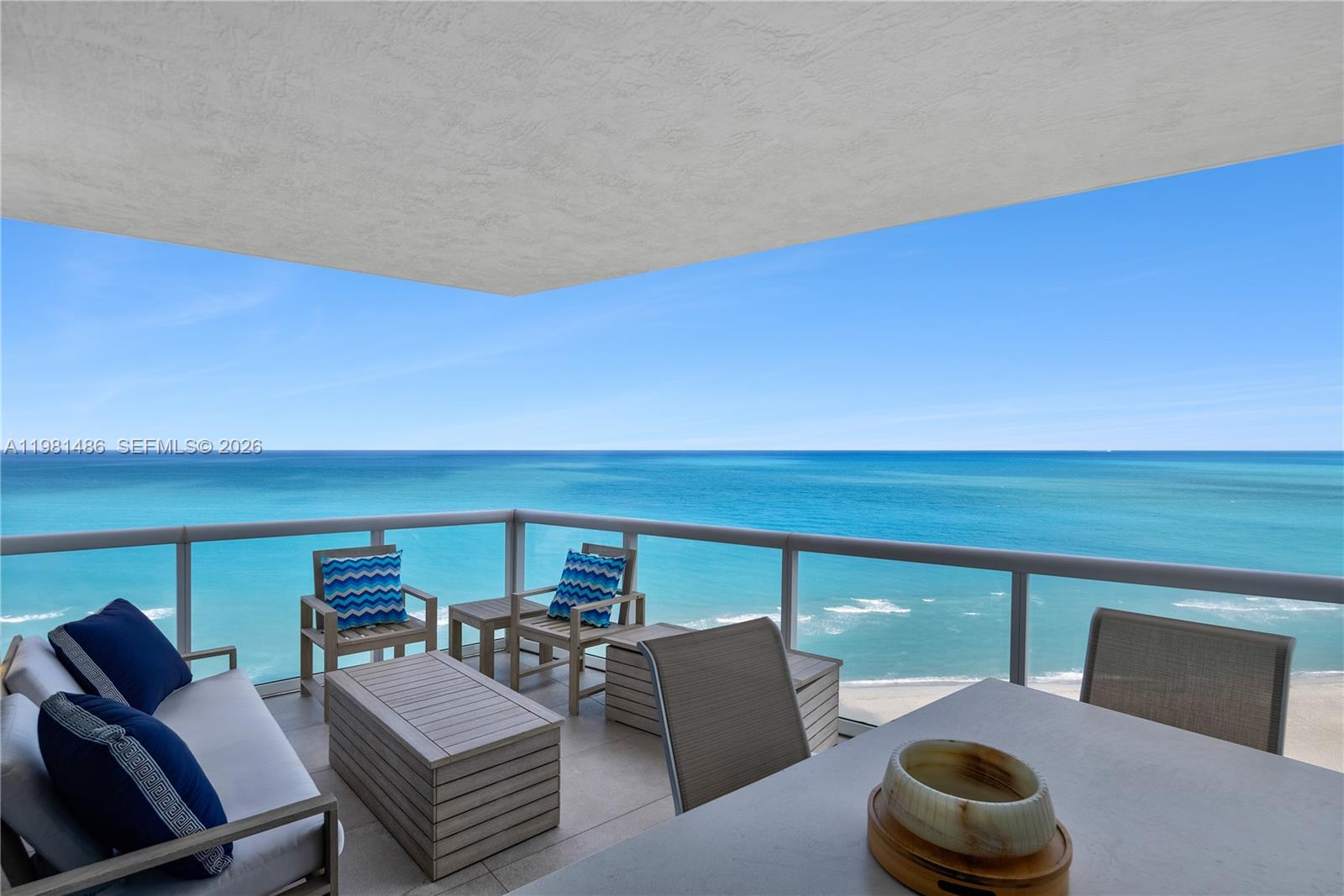 3801 Collins Ave #1906, Miami Beach FL 33140