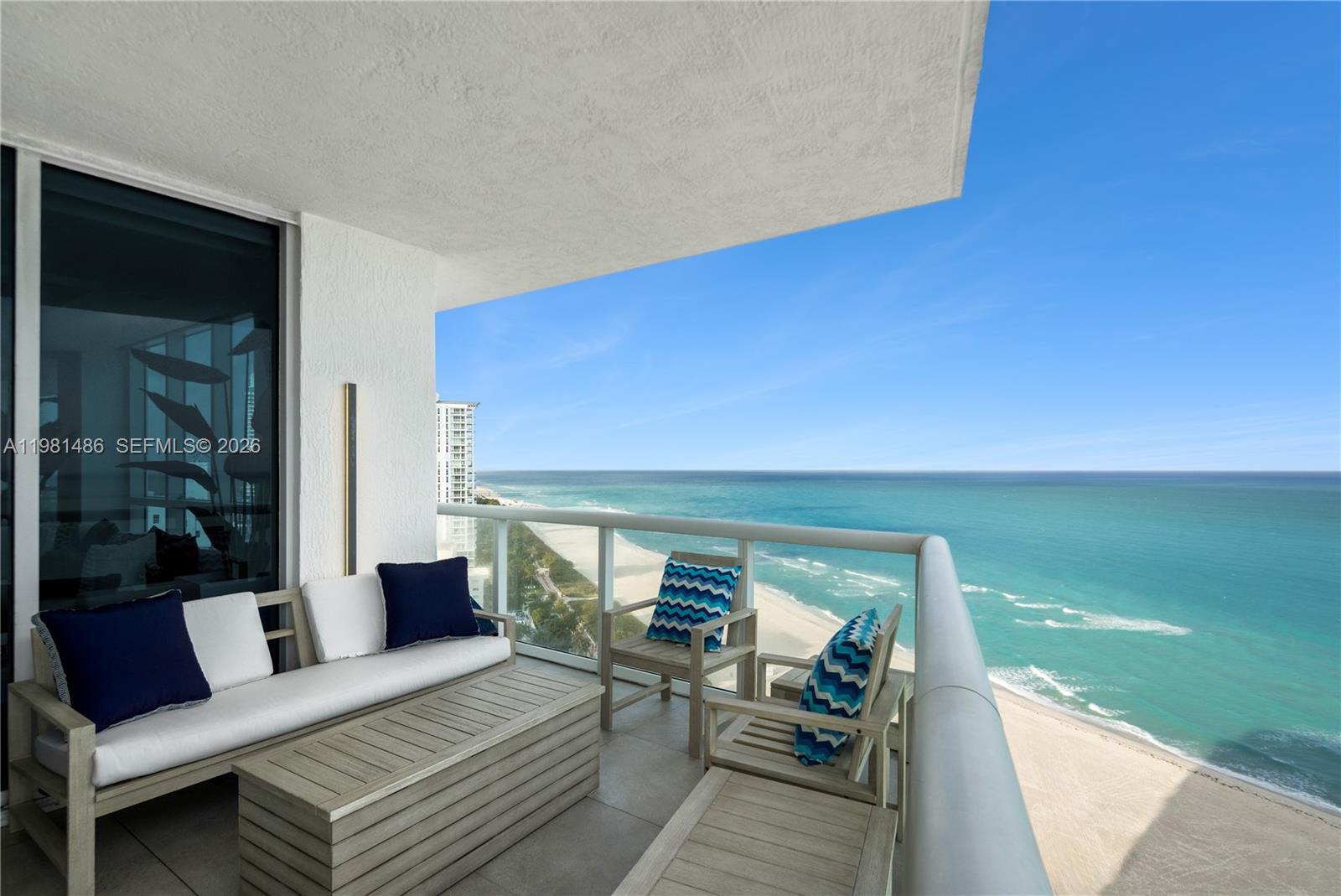 3801 Collins Ave #1906, Miami Beach FL 33140