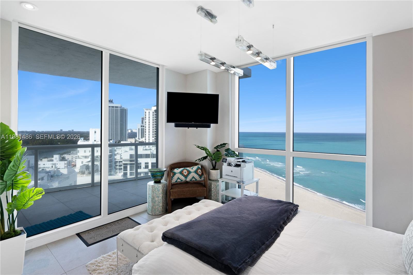 3801 Collins Ave #1906, Miami Beach FL 33140