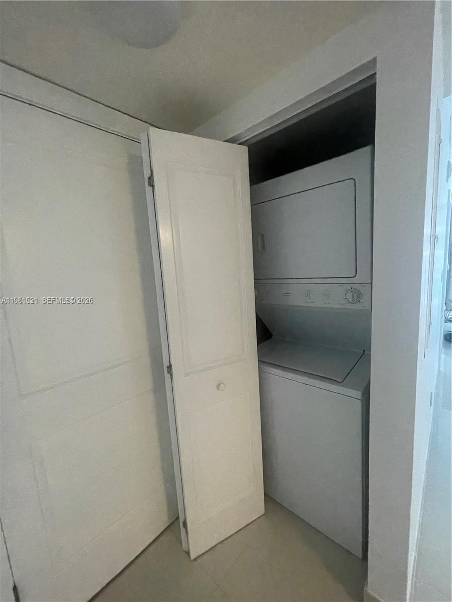 1800 N Bayshore Dr #1812, Miami FL 33132