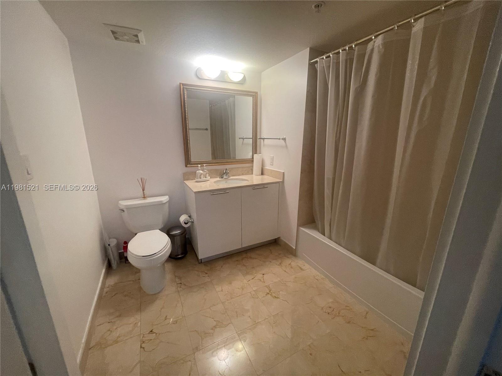1800 N Bayshore Dr #1812, Miami FL 33132