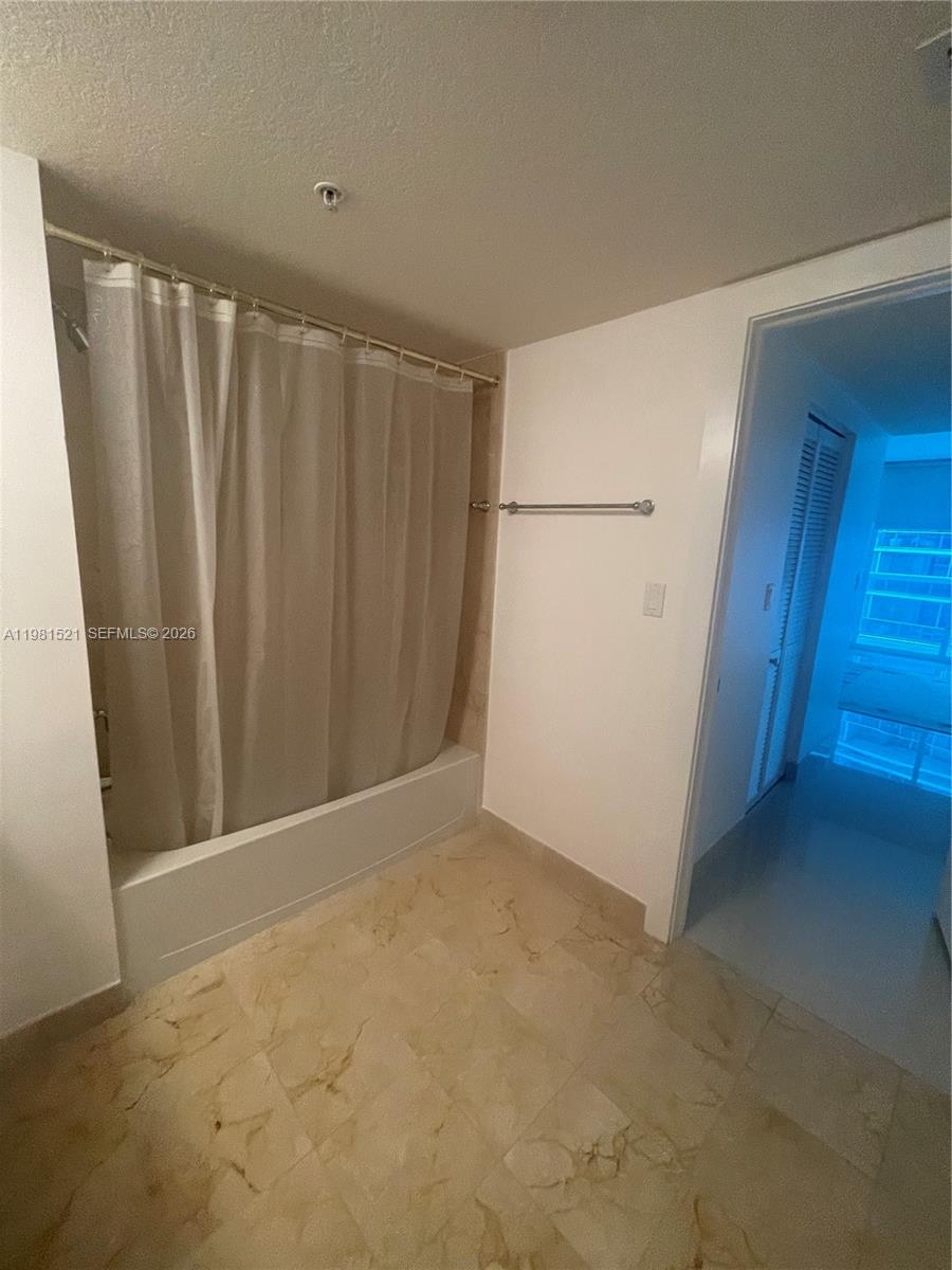 1800 N Bayshore Dr #1812, Miami FL 33132