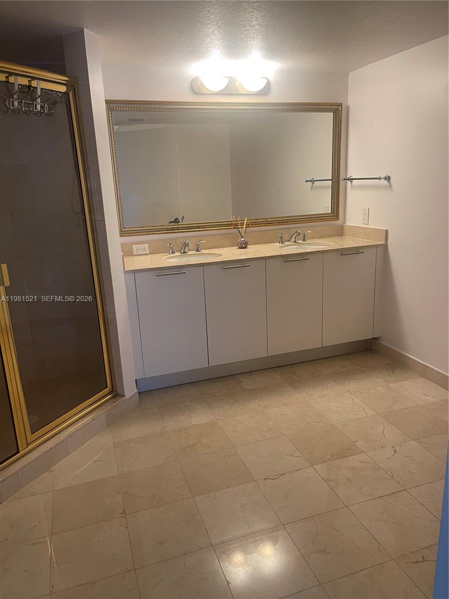 1800 N Bayshore Dr #1812, Miami FL 33132