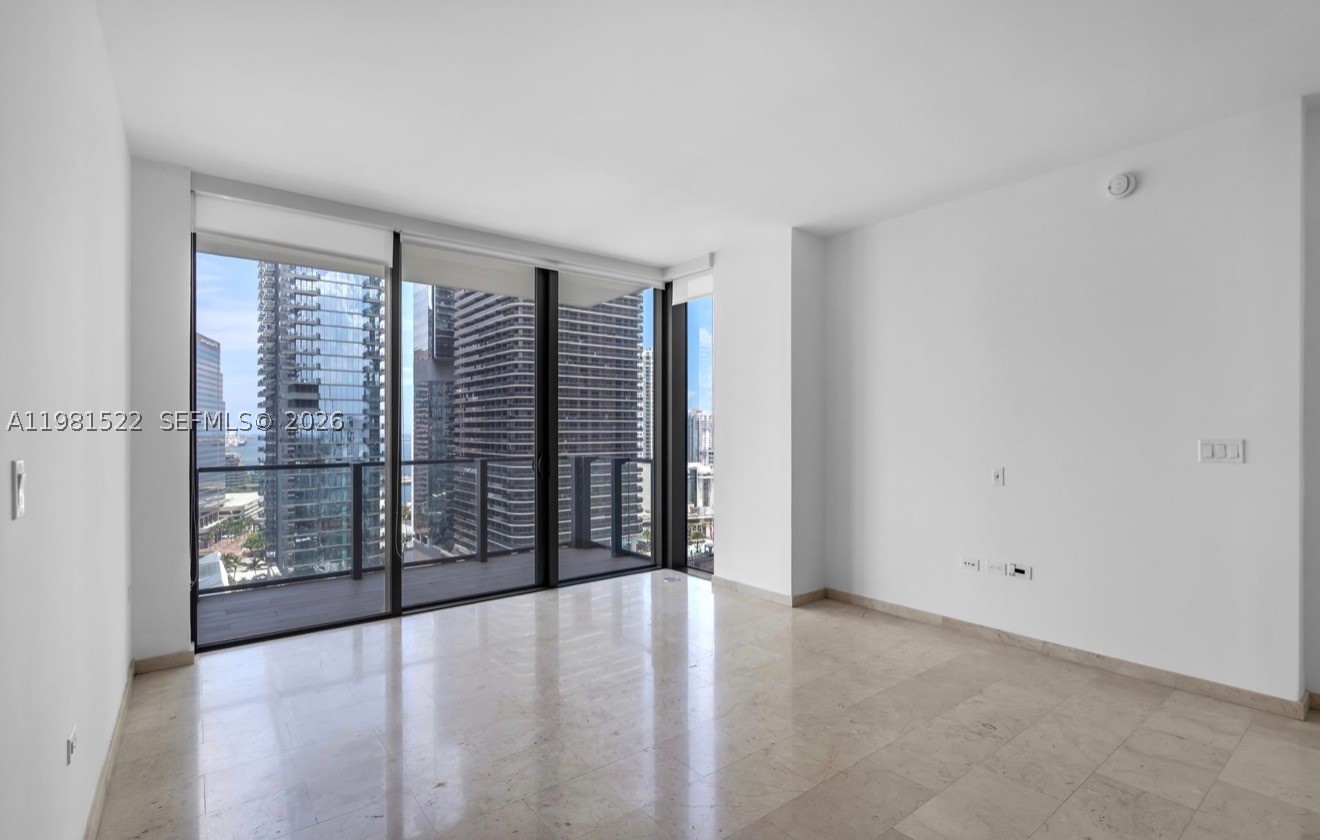 88 SW 7TH ST #2005, Miami FL 33130