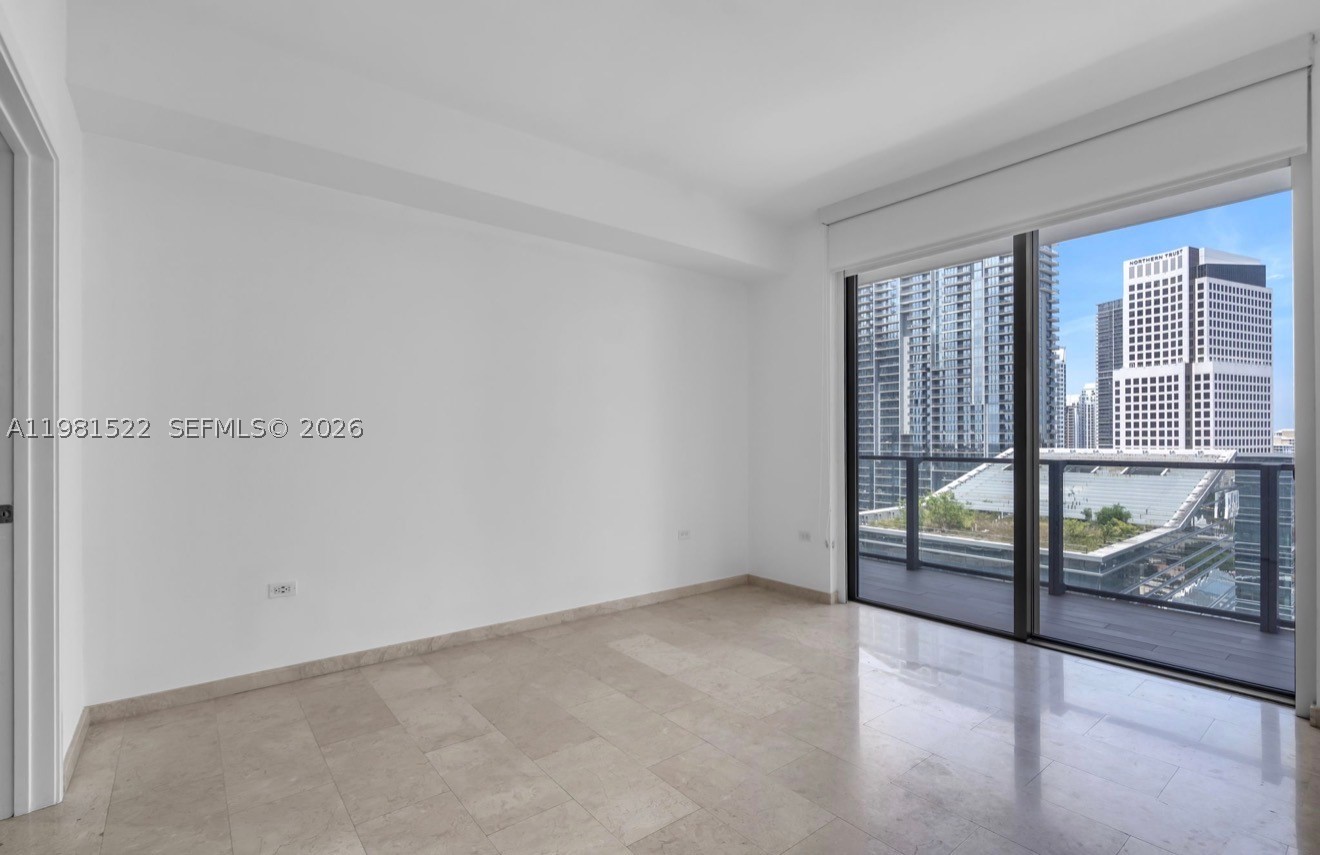 88 SW 7TH ST #2005, Miami FL 33130
