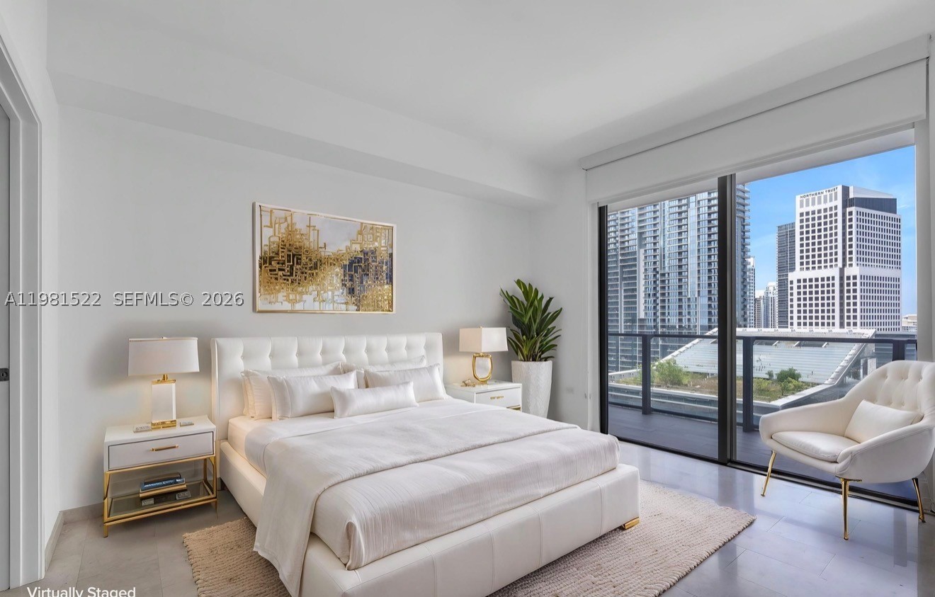 88 SW 7TH ST #2005, Miami FL 33130