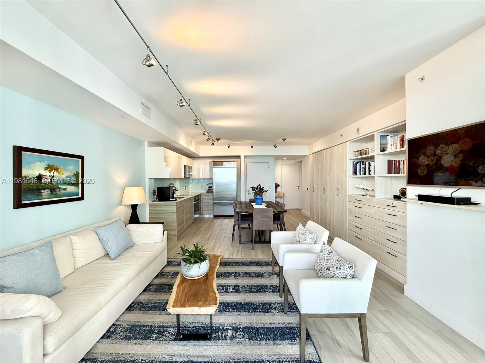 1300 Brickell Bay Dr #3406, Miami FL 33131
