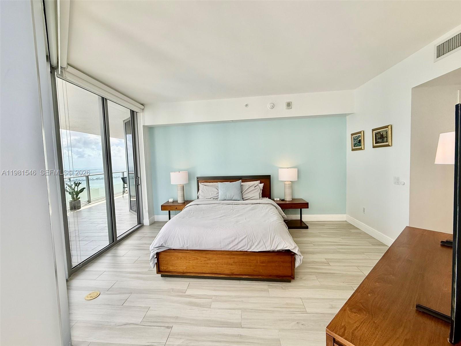 1300 Brickell Bay Dr #3406, Miami FL 33131