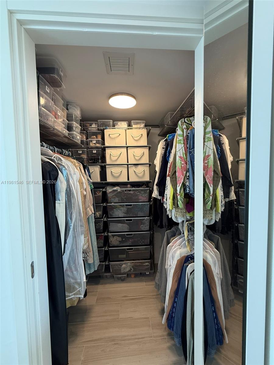 1300 Brickell Bay Dr #3406, Miami FL 33131