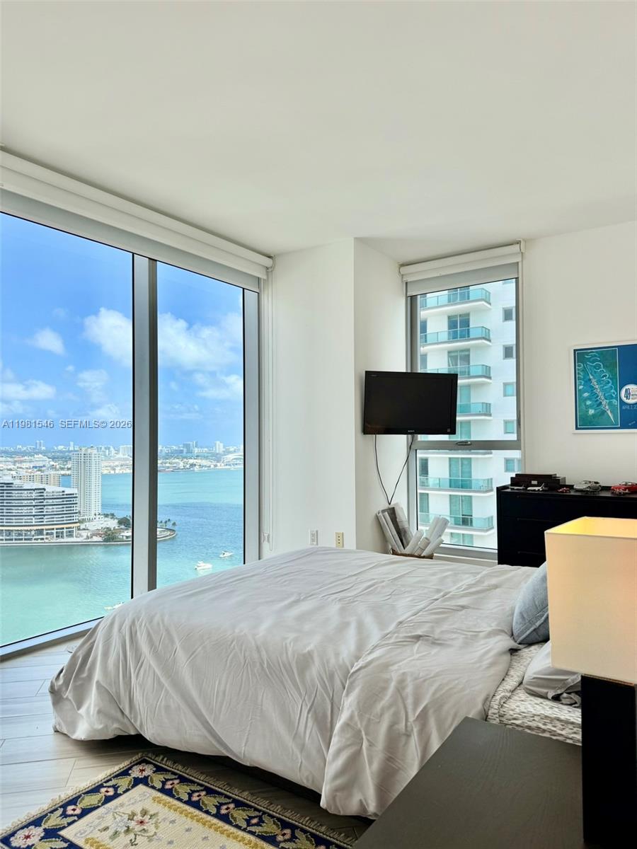 1300 Brickell Bay Dr #3406, Miami FL 33131
