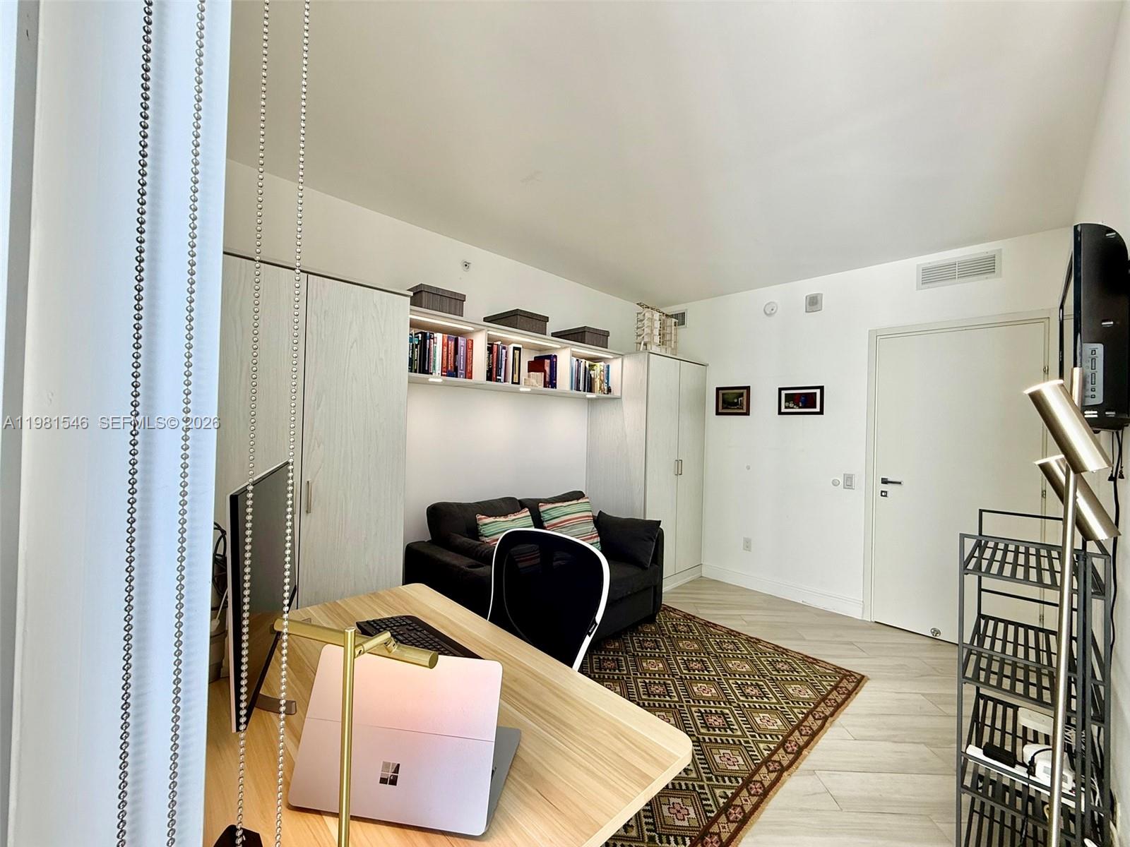 1300 Brickell Bay Dr #3406, Miami FL 33131