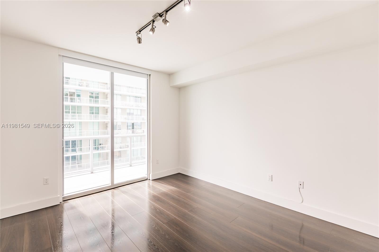 1111 SW 1st Ave #3216-N, Miami FL 33130