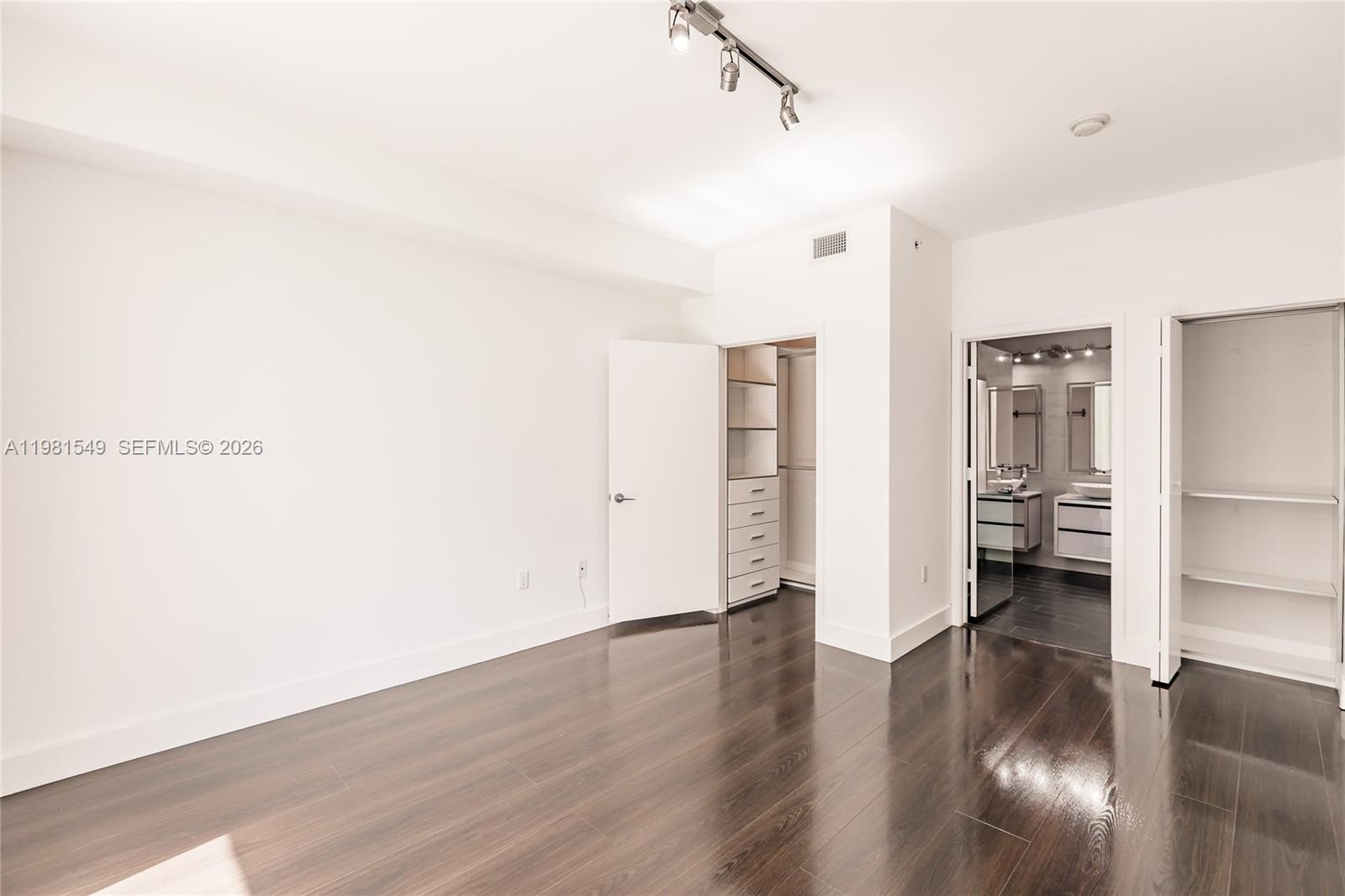1111 SW 1st Ave #3216-N, Miami FL 33130