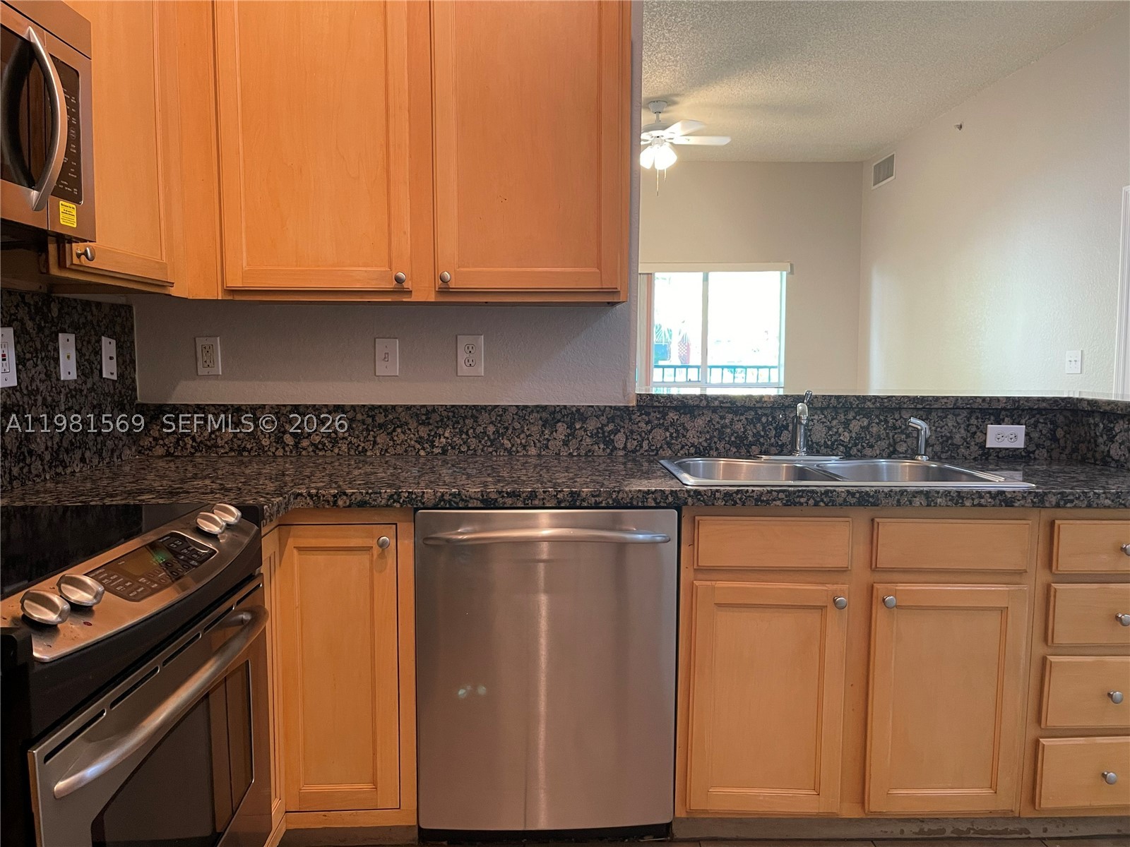 6001 SW 70th St #130, South Miami FL 33143