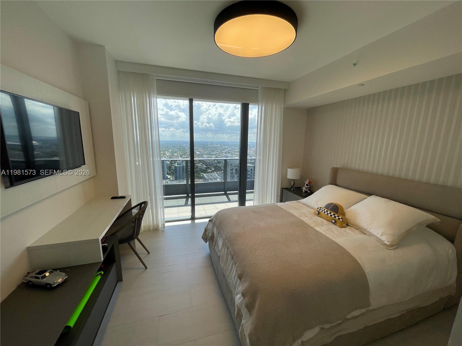 1000 Brickell Plaza #4410, Miami FL 33131