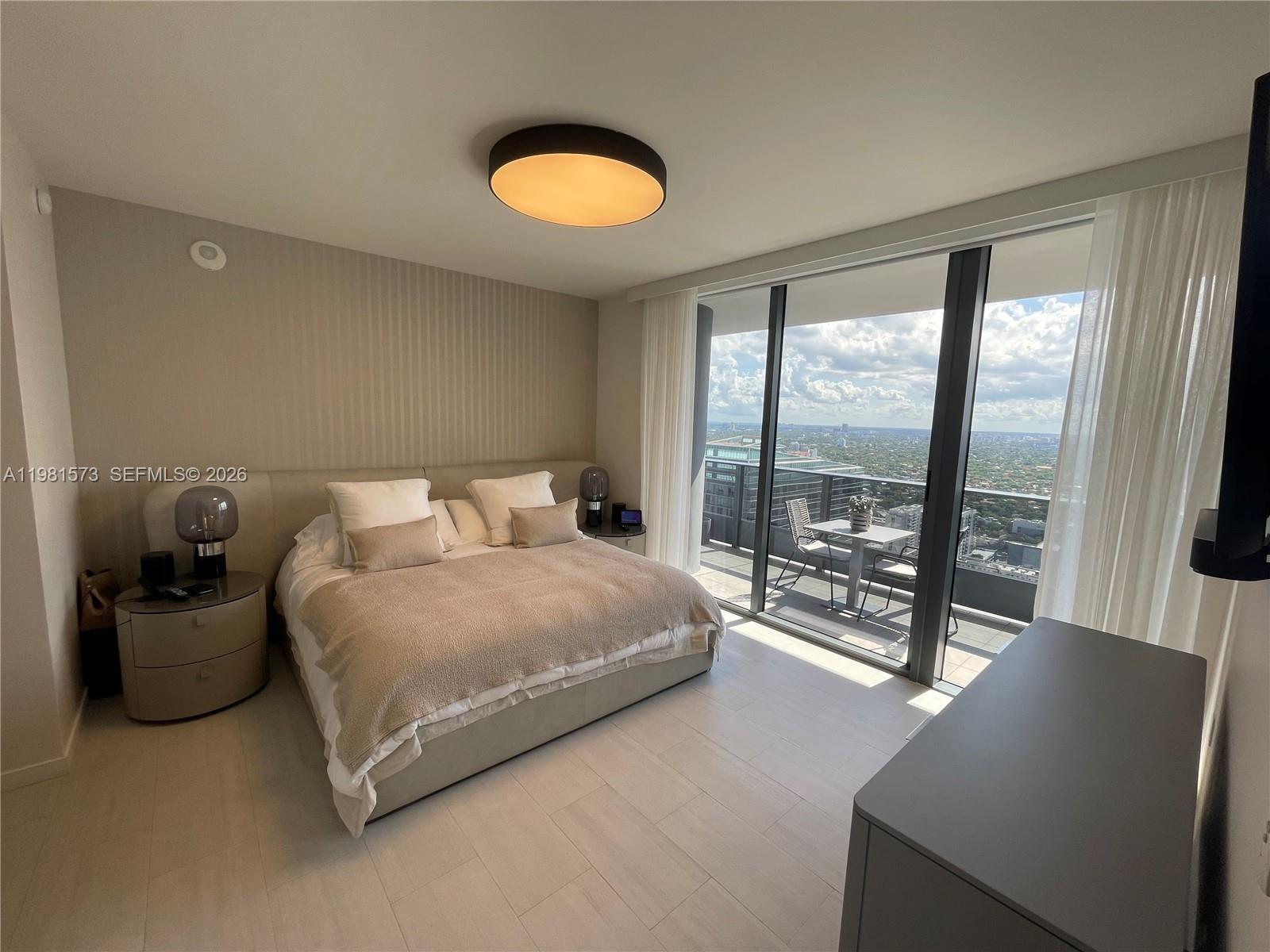 1000 Brickell Plaza #4410, Miami FL 33131