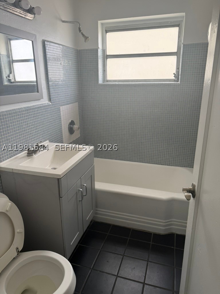 424 NE 82nd St #4C, Miami FL 33138