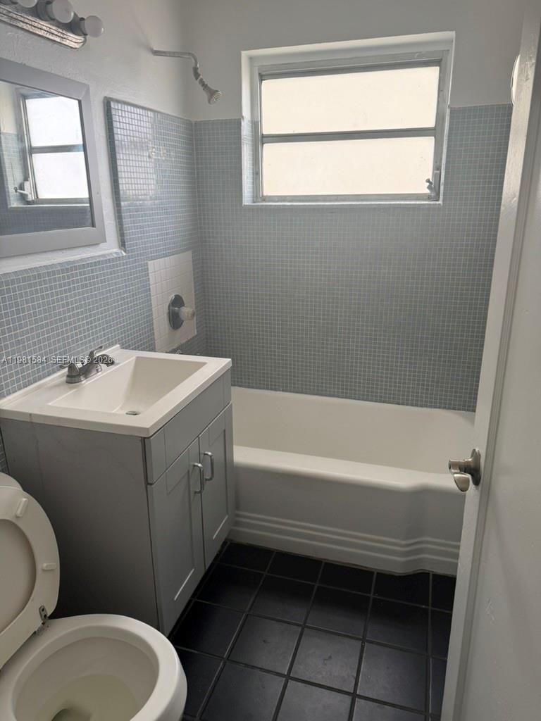 424 NE 82nd St #4C, Miami FL 33138