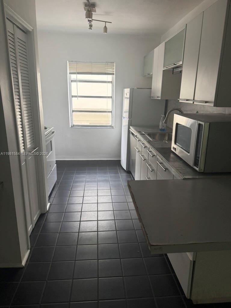 424 NE 82nd St #4C, Miami FL 33138