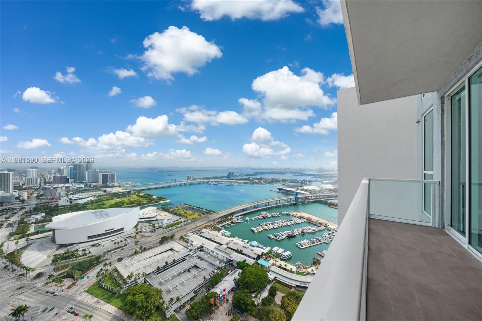 Miami FL 33132 - A11981590