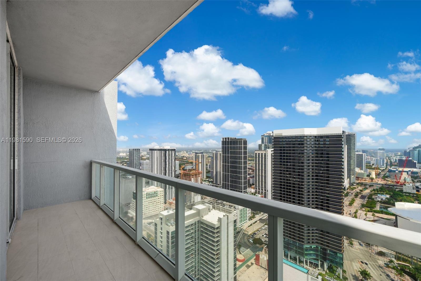 Miami FL 33132 - A11981590