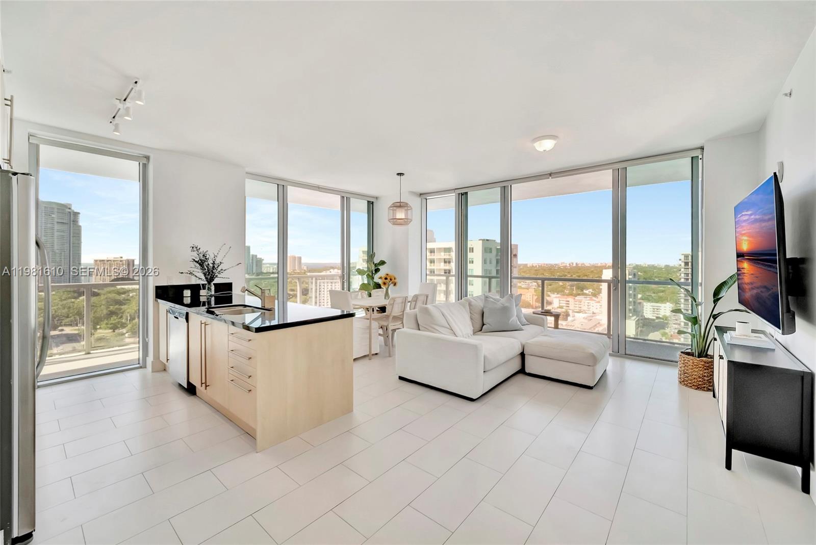 79 SW 12th St #2201-S, Miami FL 33130