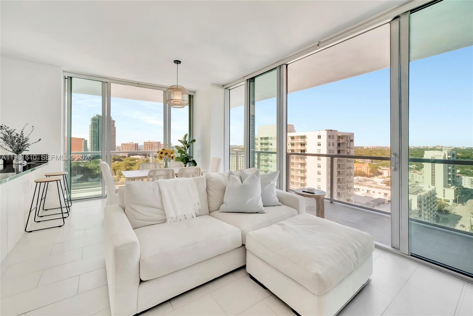 79 SW 12th St #2201-S, Miami FL 33130