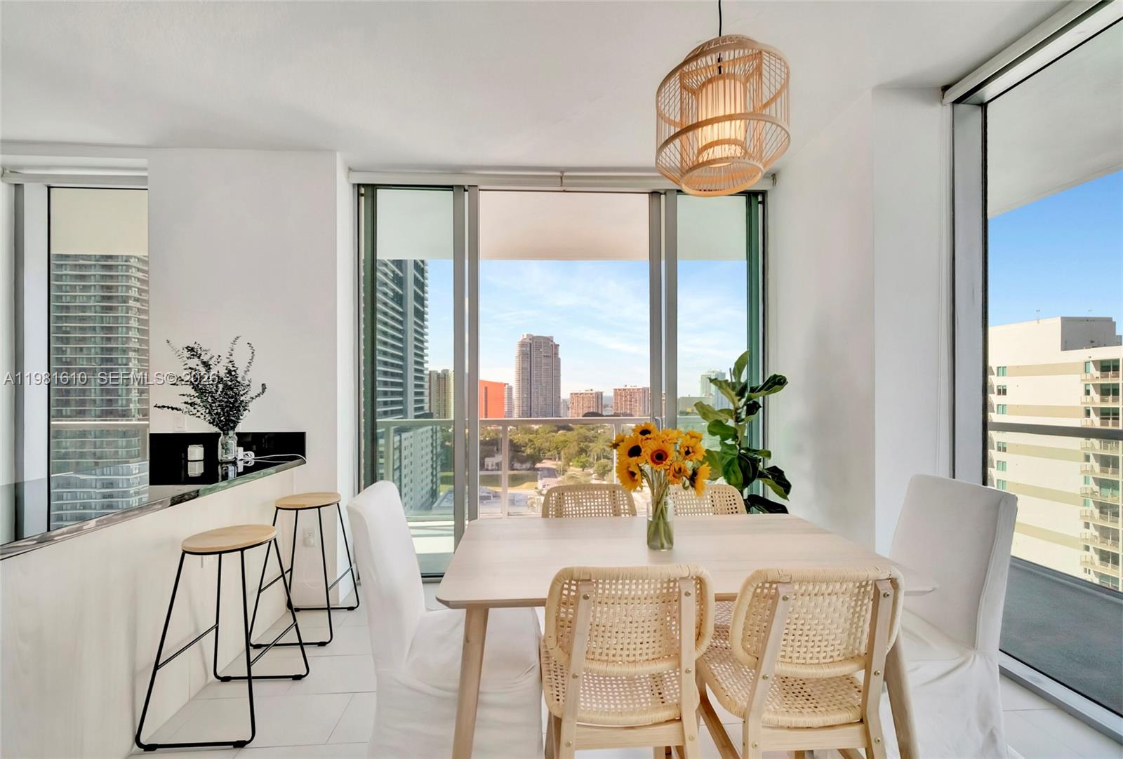 79 SW 12th St #2201-S, Miami FL 33130