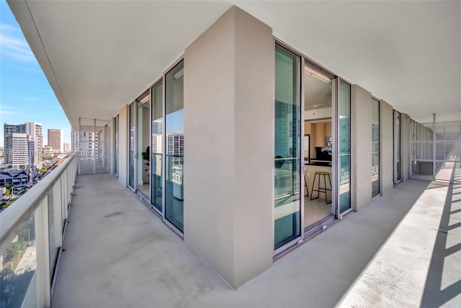 79 SW 12th St #2201-S, Miami FL 33130