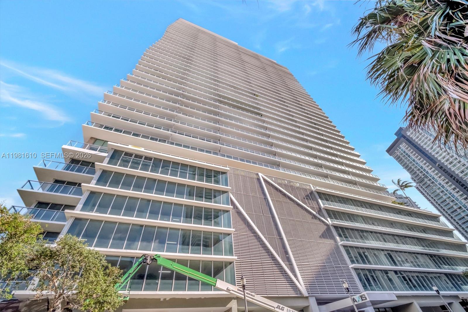 79 SW 12th St #2201-S, Miami FL 33130