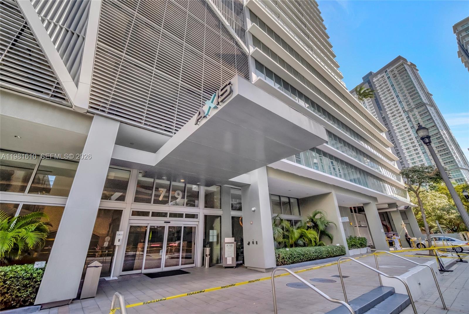 79 SW 12th St #2201-S, Miami FL 33130