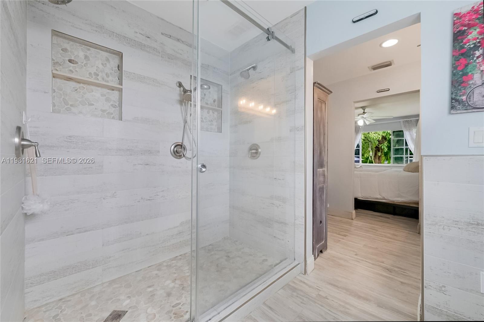 6350 NW 39th Ter, Virginia Gardens FL 33166