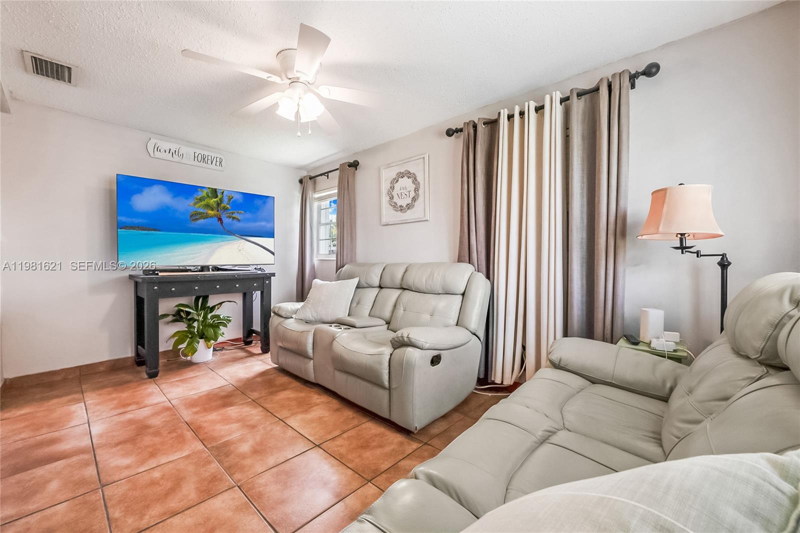6350 NW 39th Ter, Virginia Gardens FL 33166