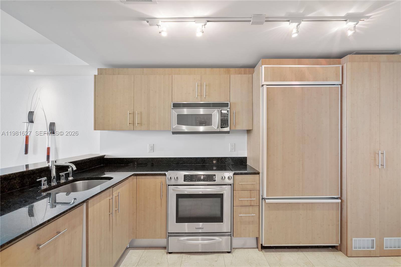10275 Collins Ave #605, Bal Harbour FL 33154