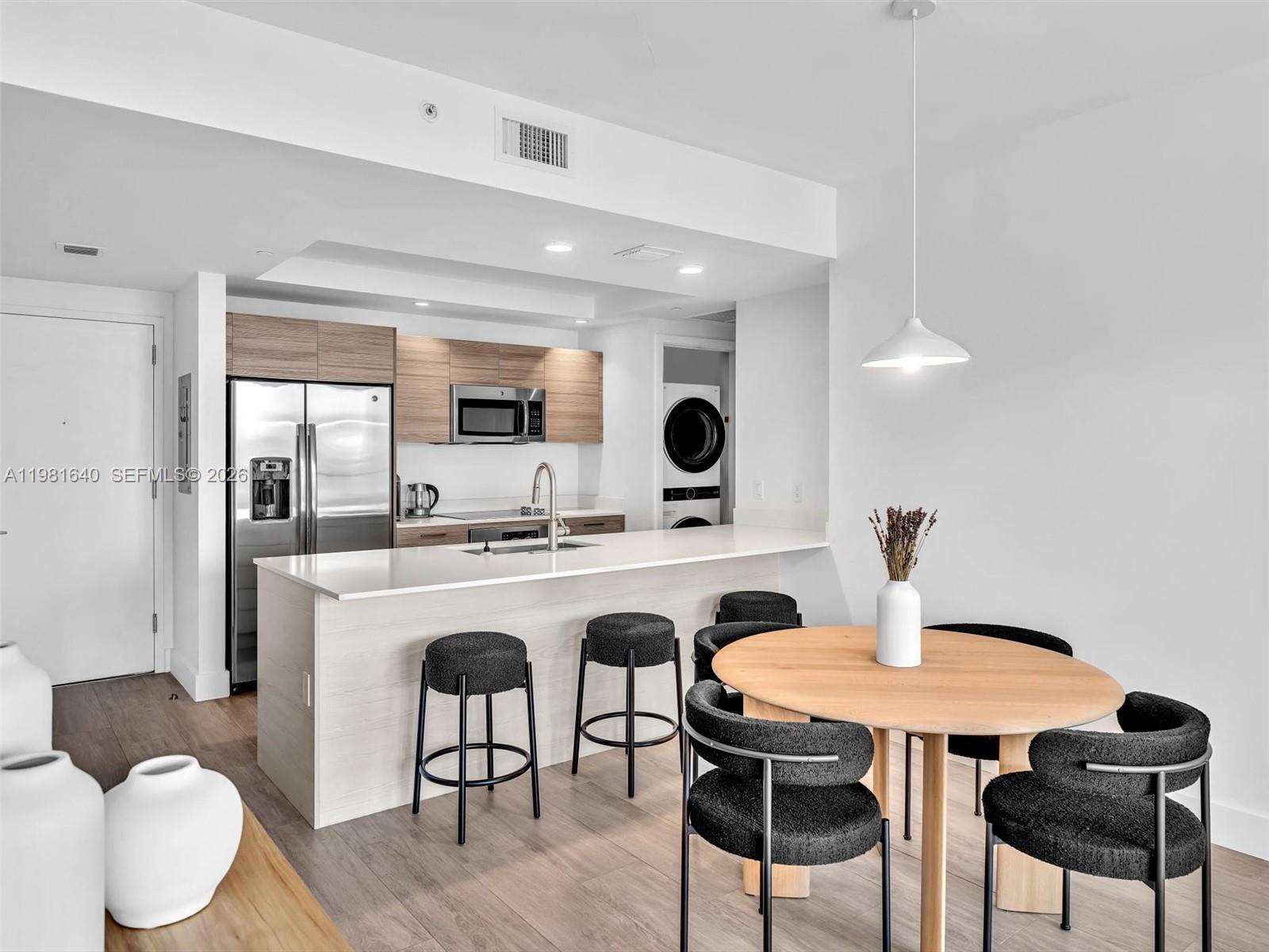 121 NE 34th St #2102, Miami FL 33137