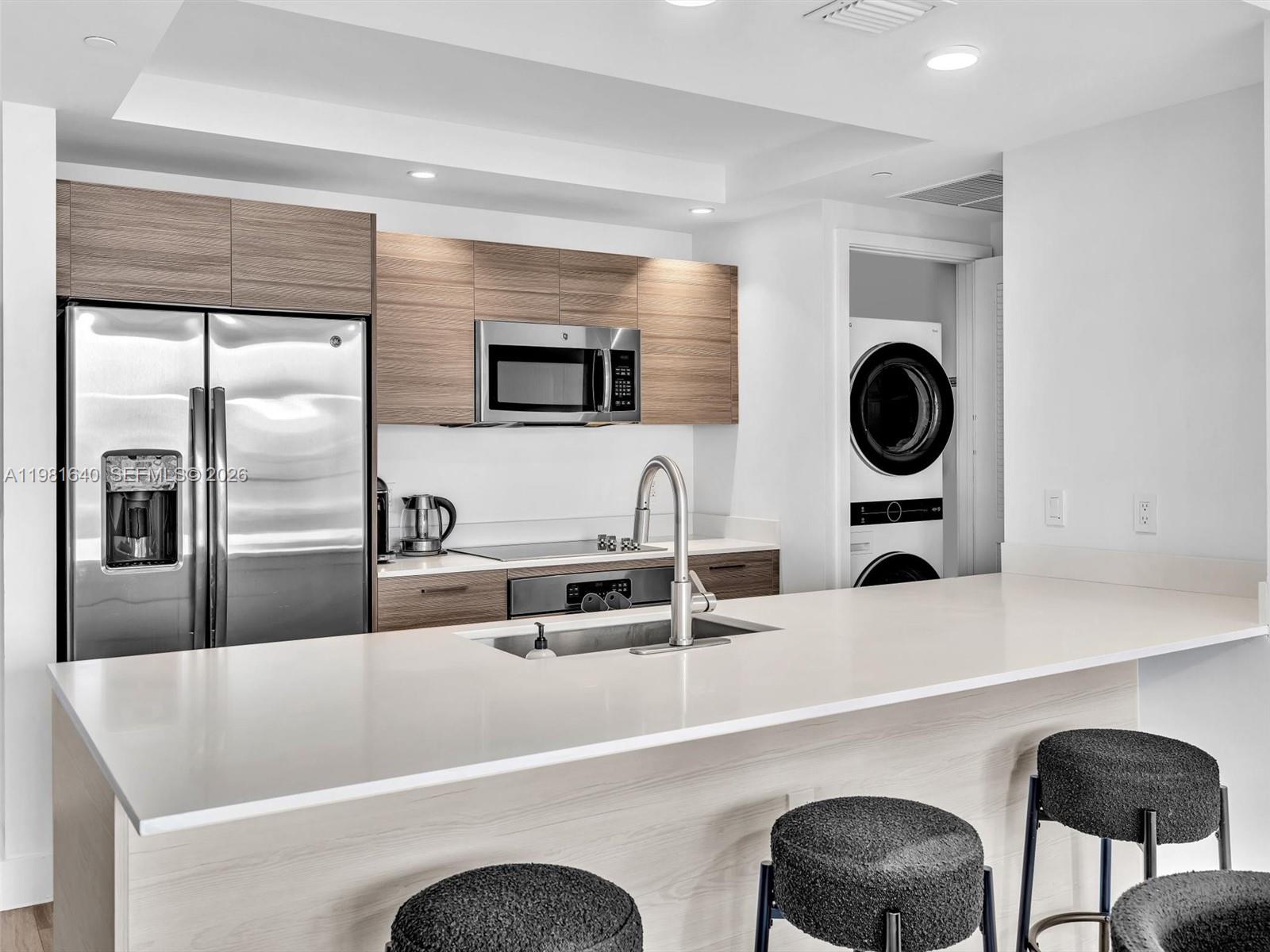121 NE 34th St #2102, Miami FL 33137