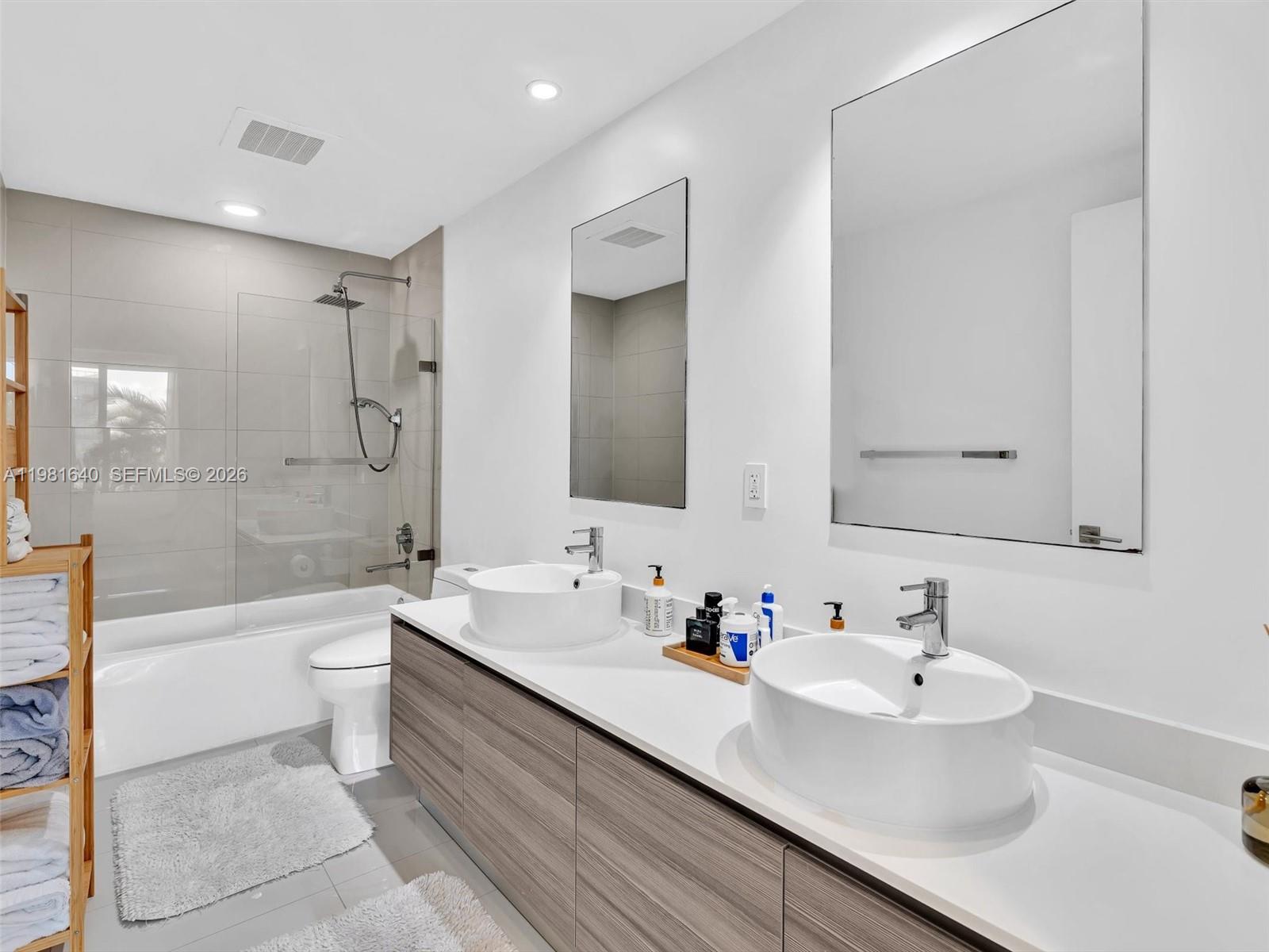 121 NE 34th St #2102, Miami FL 33137