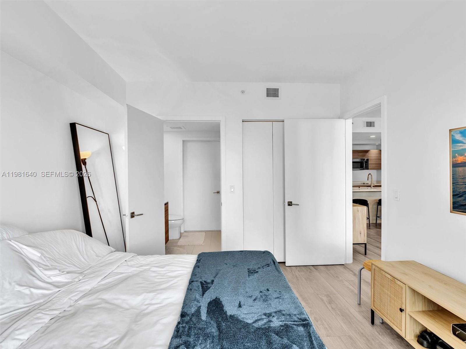 121 NE 34th St #2102, Miami FL 33137