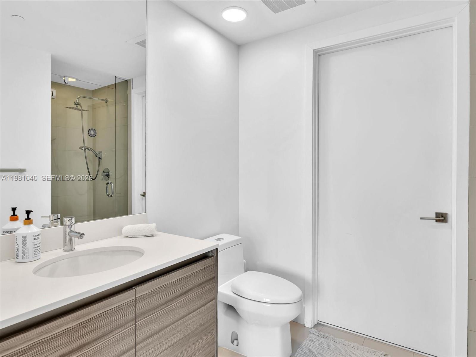 121 NE 34th St #2102, Miami FL 33137