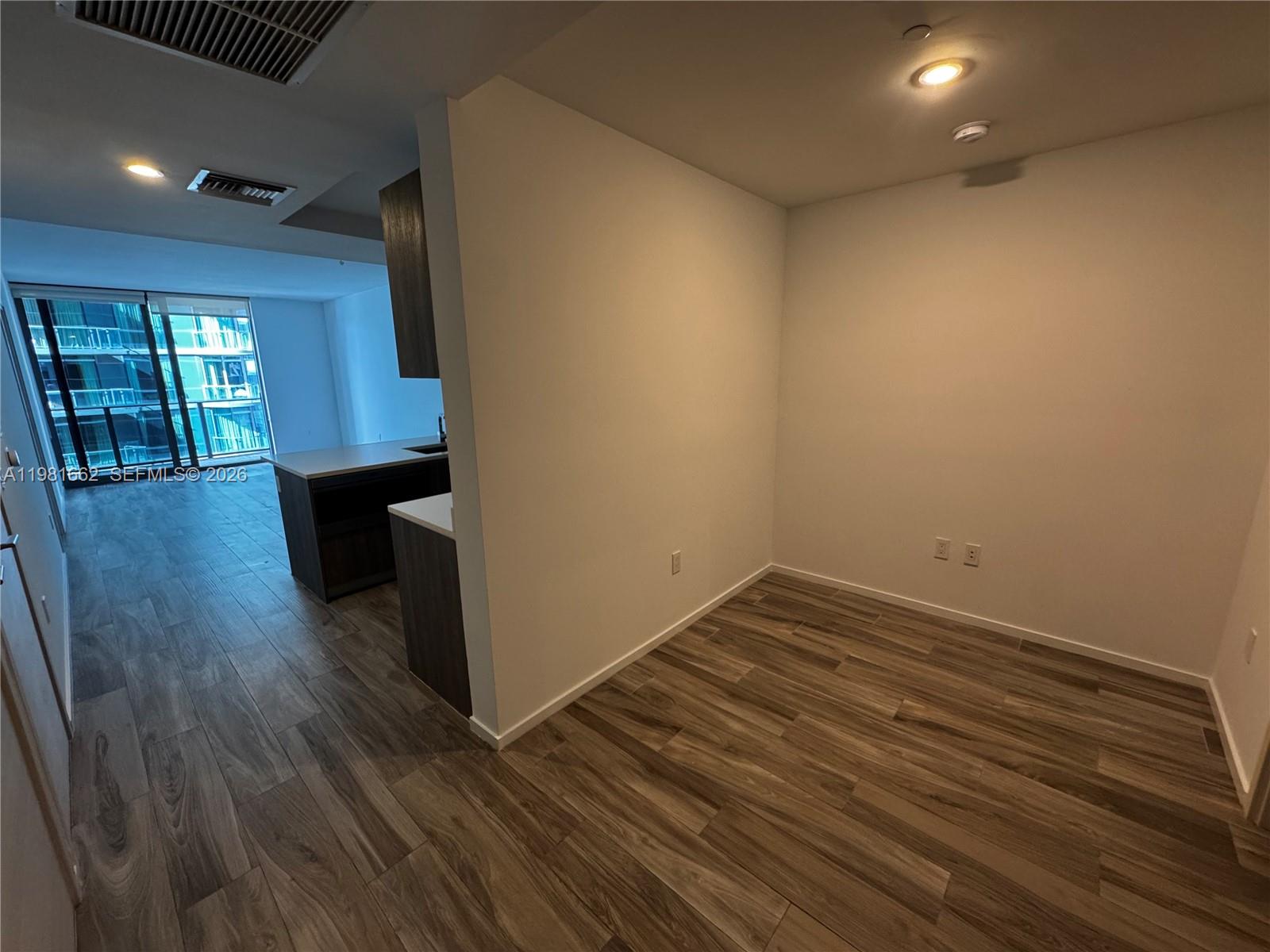 801 S Miami Ave #1906, Miami FL 33130