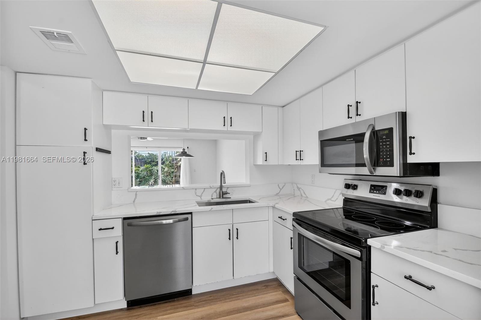 101 E Half Moon Cir #B, Hypoluxo FL 33462